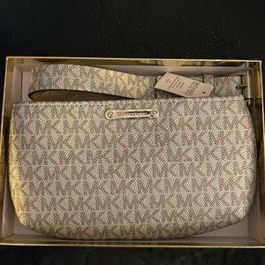 Michael Kors clutch NWT